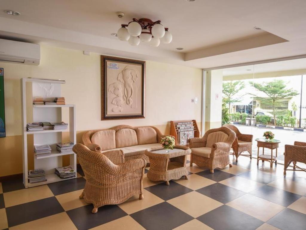 Trat Center Hotel Ngoại thất bức ảnh